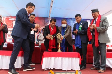 गणेशमान सिंह बक्सिङ : मीनु क्वार्टरफाइनलमा